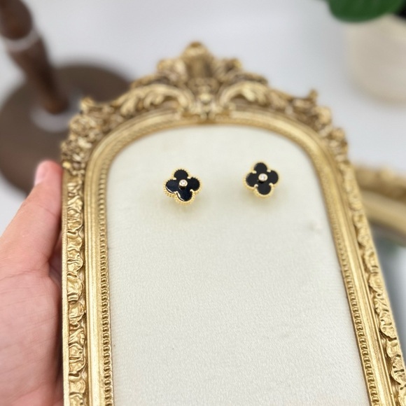 Lucky Alhambra Black Clover Stud Earrings –Sterling Silver Gold Plated with Logo - Picture 6 of 10